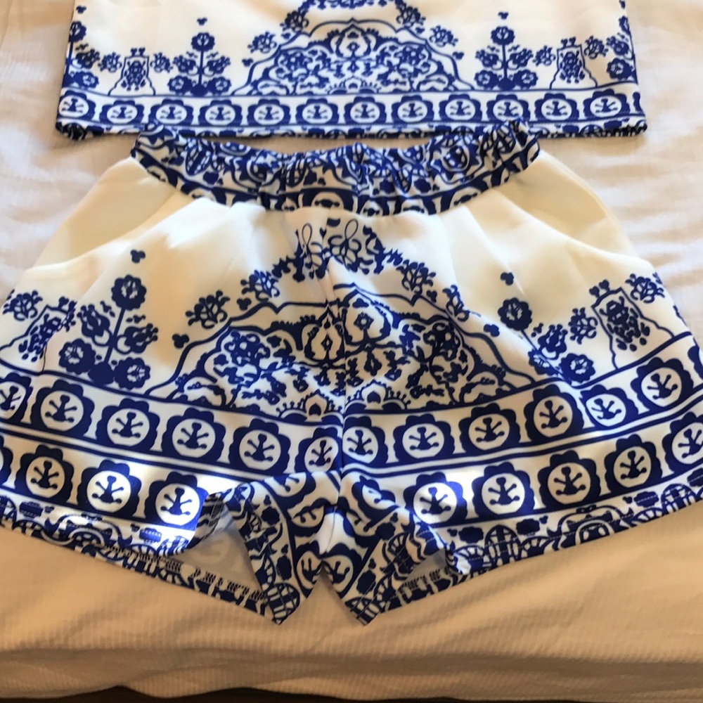 Two piece set